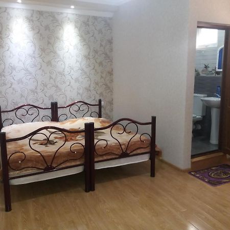 Guest House Darejani Kutaisi Ngoại thất bức ảnh