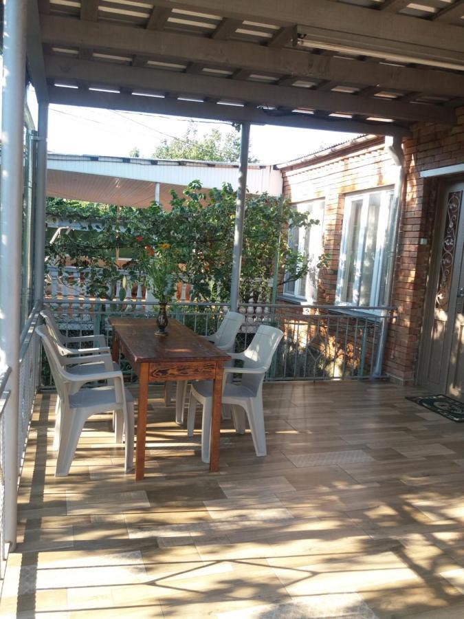Guest House Darejani Kutaisi Ngoại thất bức ảnh