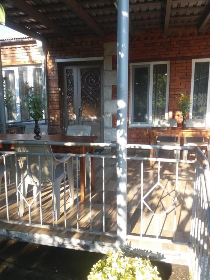 Guest House Darejani Kutaisi Ngoại thất bức ảnh