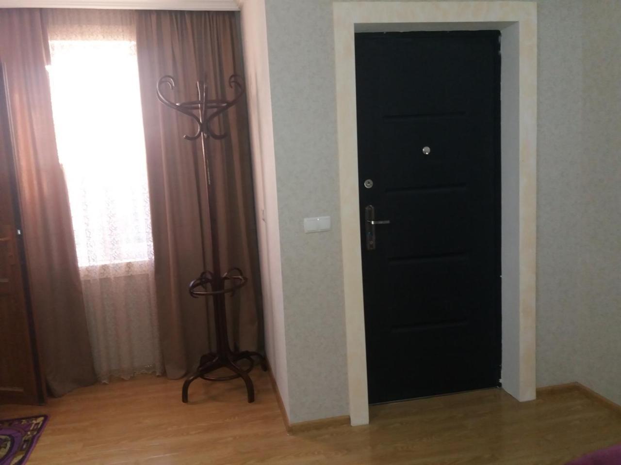 Guest House Darejani Kutaisi Ngoại thất bức ảnh